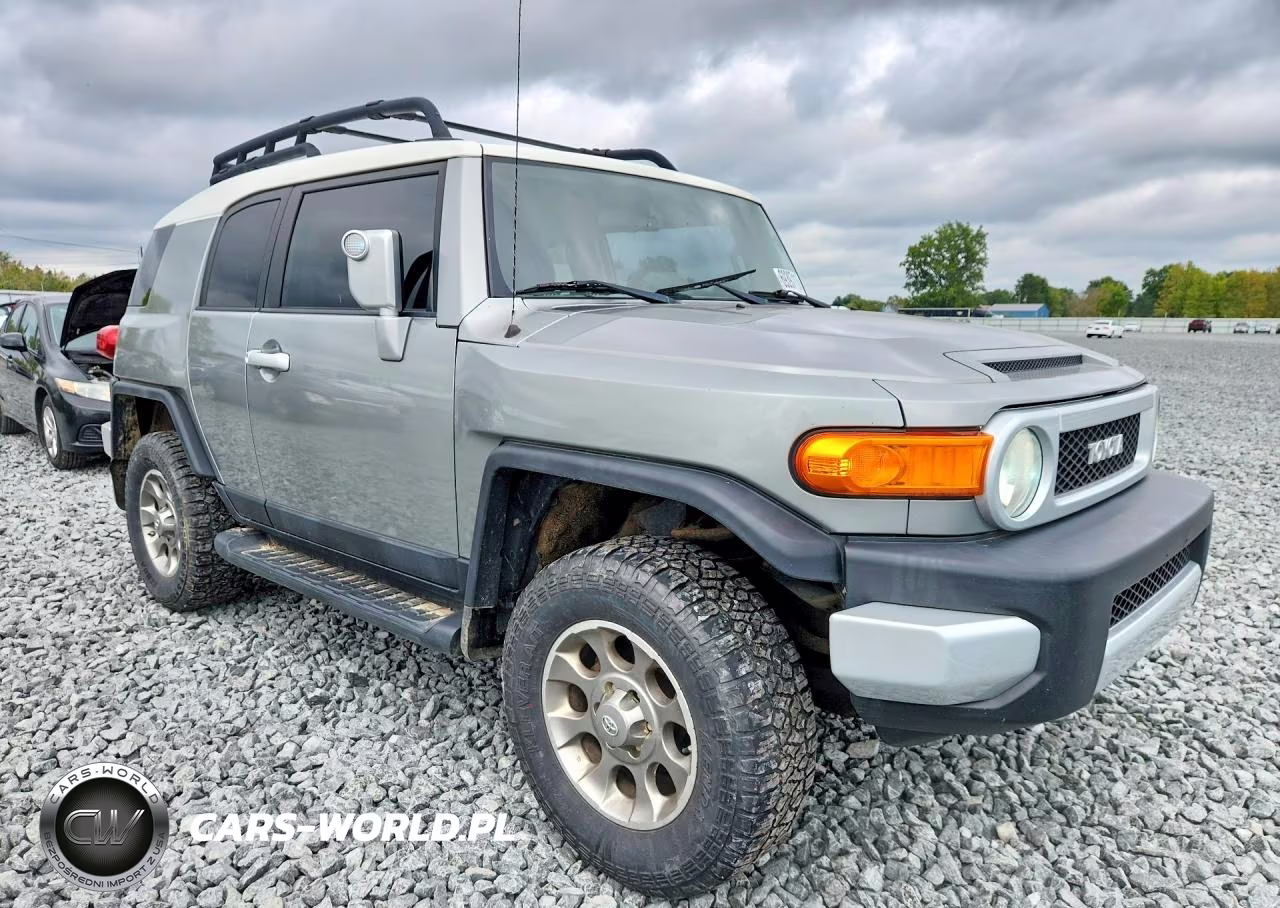2012 Toyota Fj Cruiser Base VIN:JTEBU4BF2CK123101 - 4