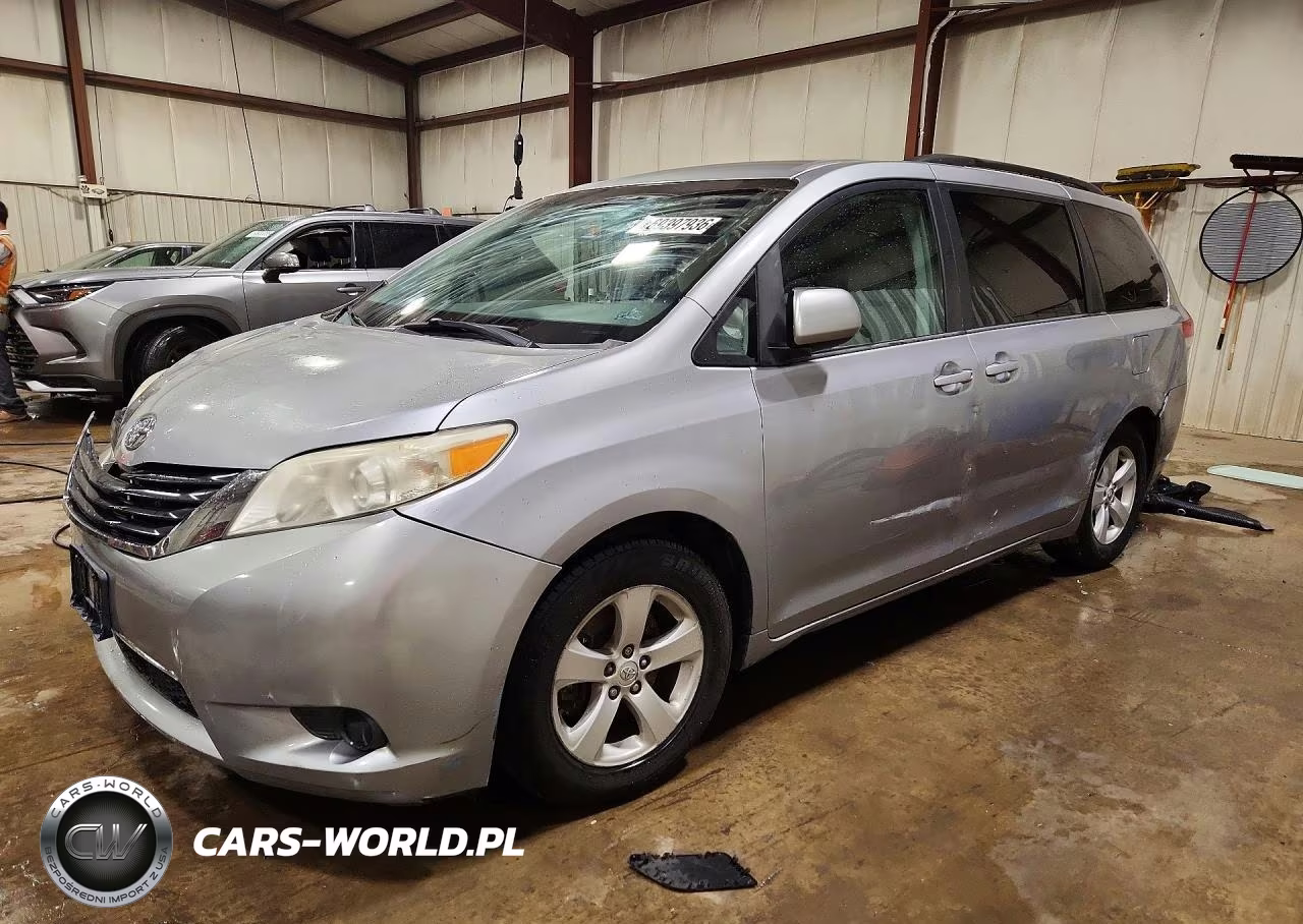 2013 Toyota Sienna Le VIN:5TDKK3DC4DS351781 - 1