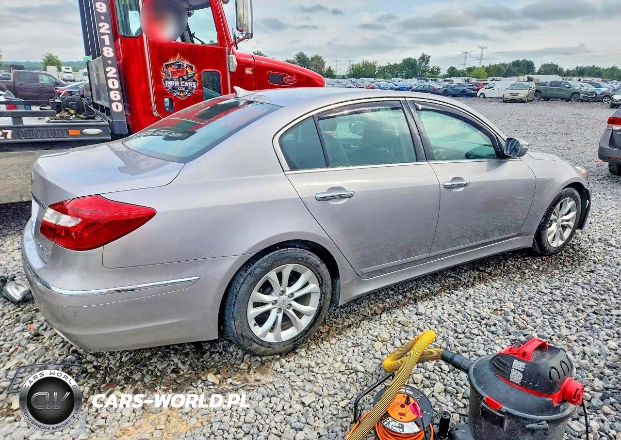 2013 Hyundai Genesis 3.8L VIN:KMHGC4DD6DU212910 - 3