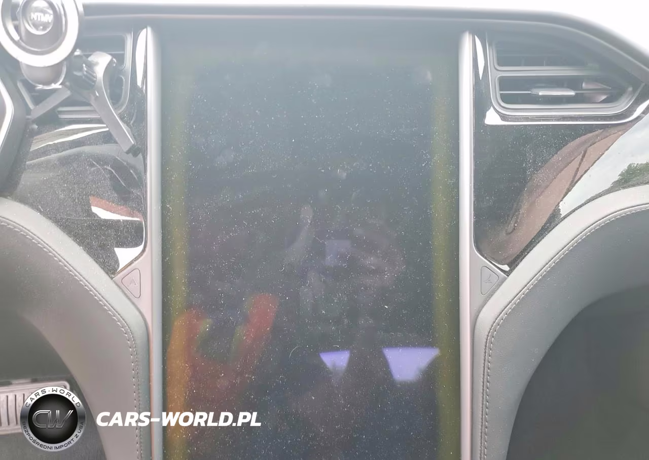 2018 Tesla Model S VIN:5YJSA1E24JF277324 - 9
