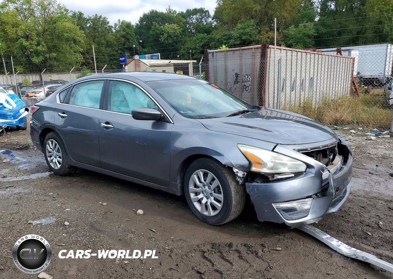 2015 Nissan Altima 2.5 S VIN:1N4AL3AP4FC288742 - 4