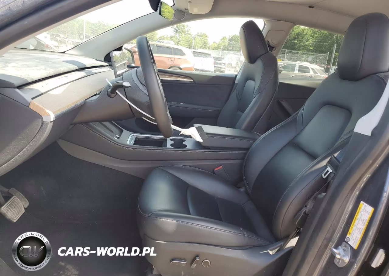 2023 Tesla Model Y VIN:7SAYGDEE1PA192096 - 7