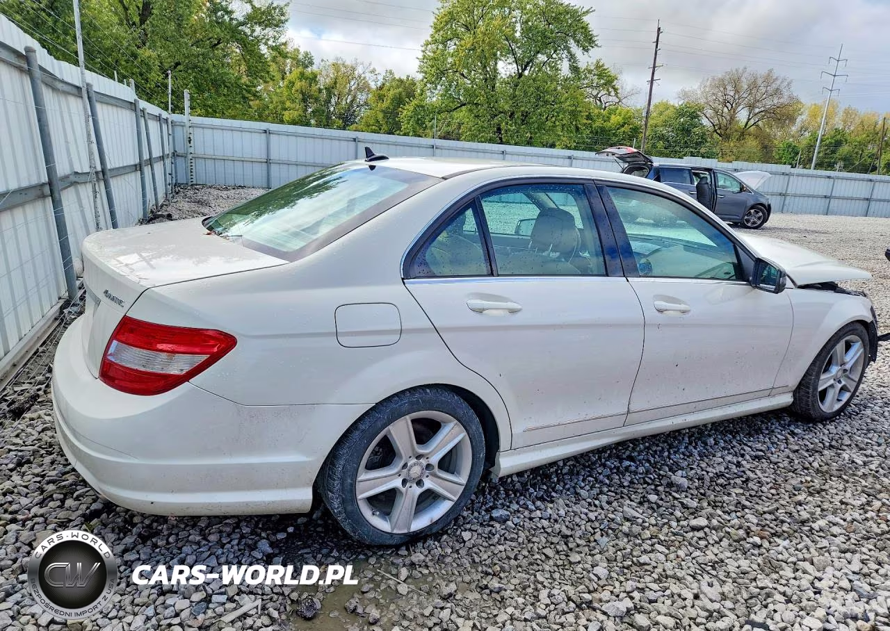 2010 Mercedes-Benz C 300 4Matic VIN:WDDGF8BB0AF436801 - 3