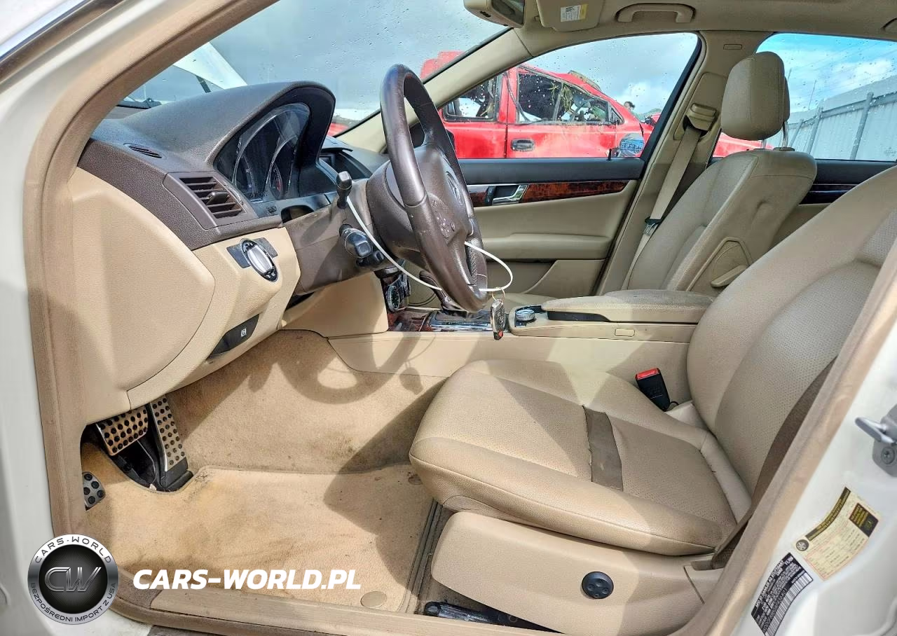 2010 Mercedes-Benz C 300 4Matic VIN:WDDGF8BB0AF436801 - 7