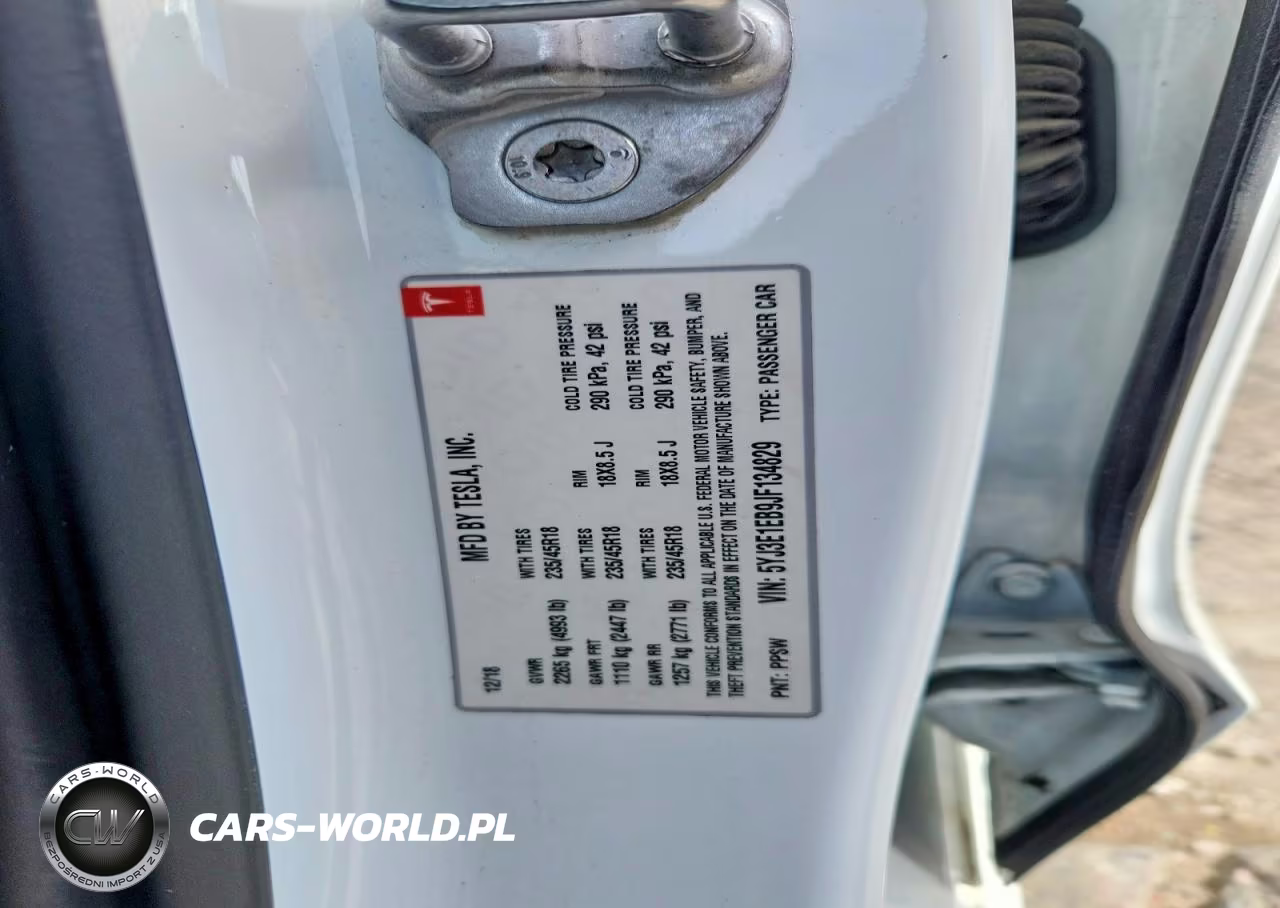 2018 Tesla Model 3 VIN:5YJ3E1EB9JF134829 - 12