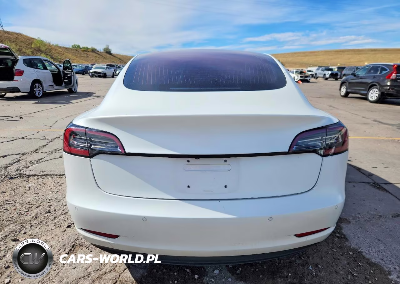 2018 Tesla Model 3 VIN:5YJ3E1EB9JF134829 - 6