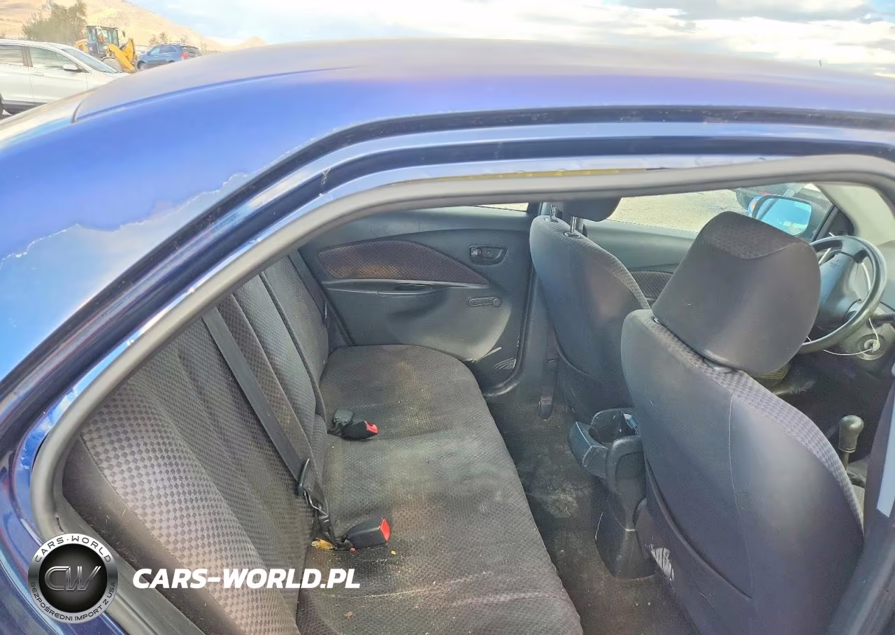 2008 Toyota Yaris Base VIN:JTDBT923881234243 - 10