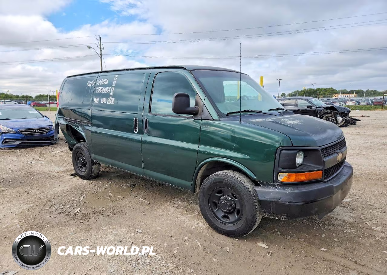 2010 Chevrolet Express 3500 Cargo Delivery Van VIN:1GC2GTBA9A1177380 - 4