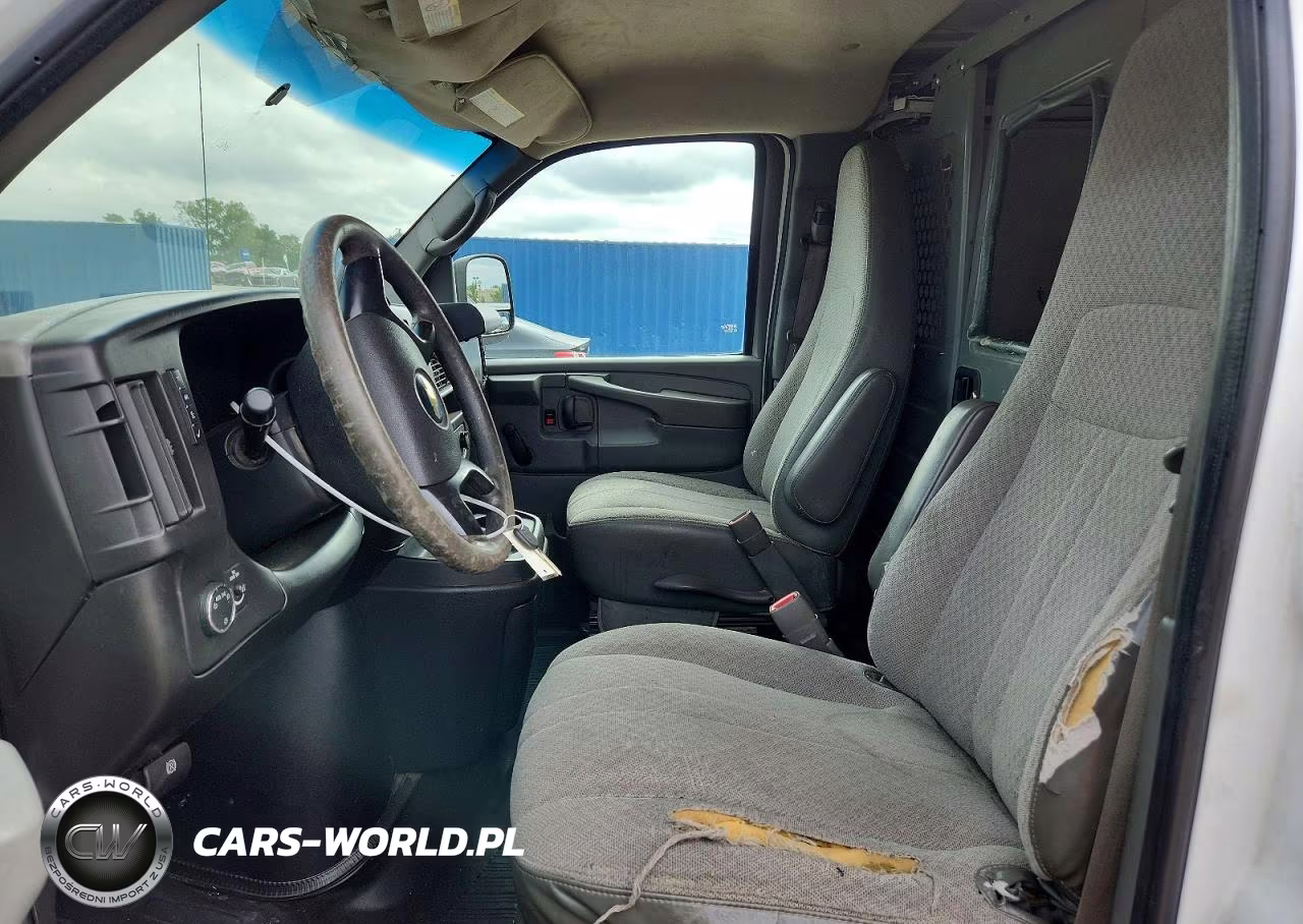 2010 Chevrolet Express 3500 Cargo Delivery Van VIN:1GC2GTBA9A1177380 - 7