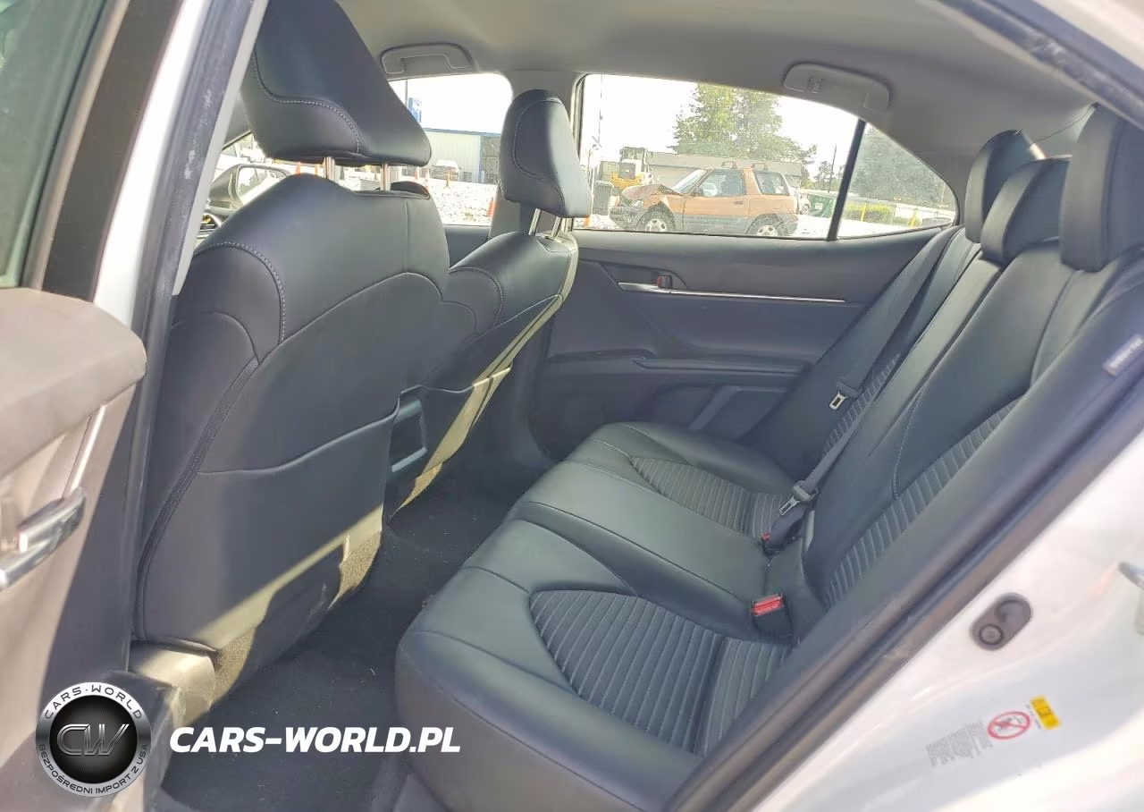2018 Toyota Camry Se VIN:JTNB11HK8J3070536 - 10