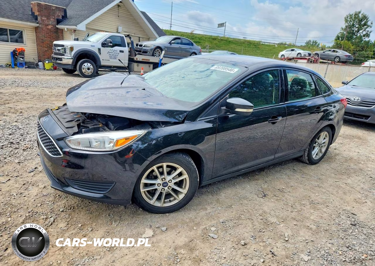 2015 Ford Focus Se VIN:1FADP3F20FL239603 - 1