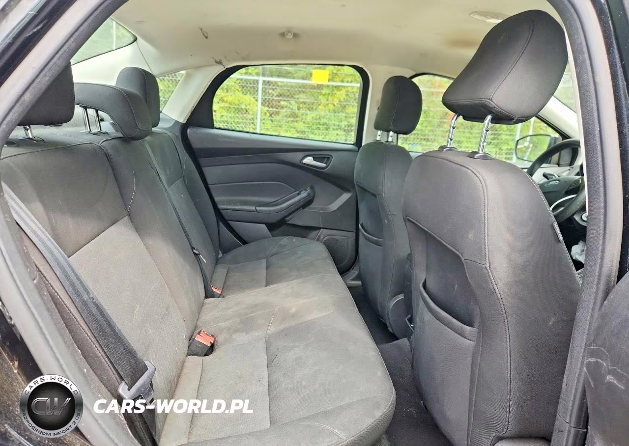 2015 Ford Focus Se VIN:1FADP3F20FL239603 - 10