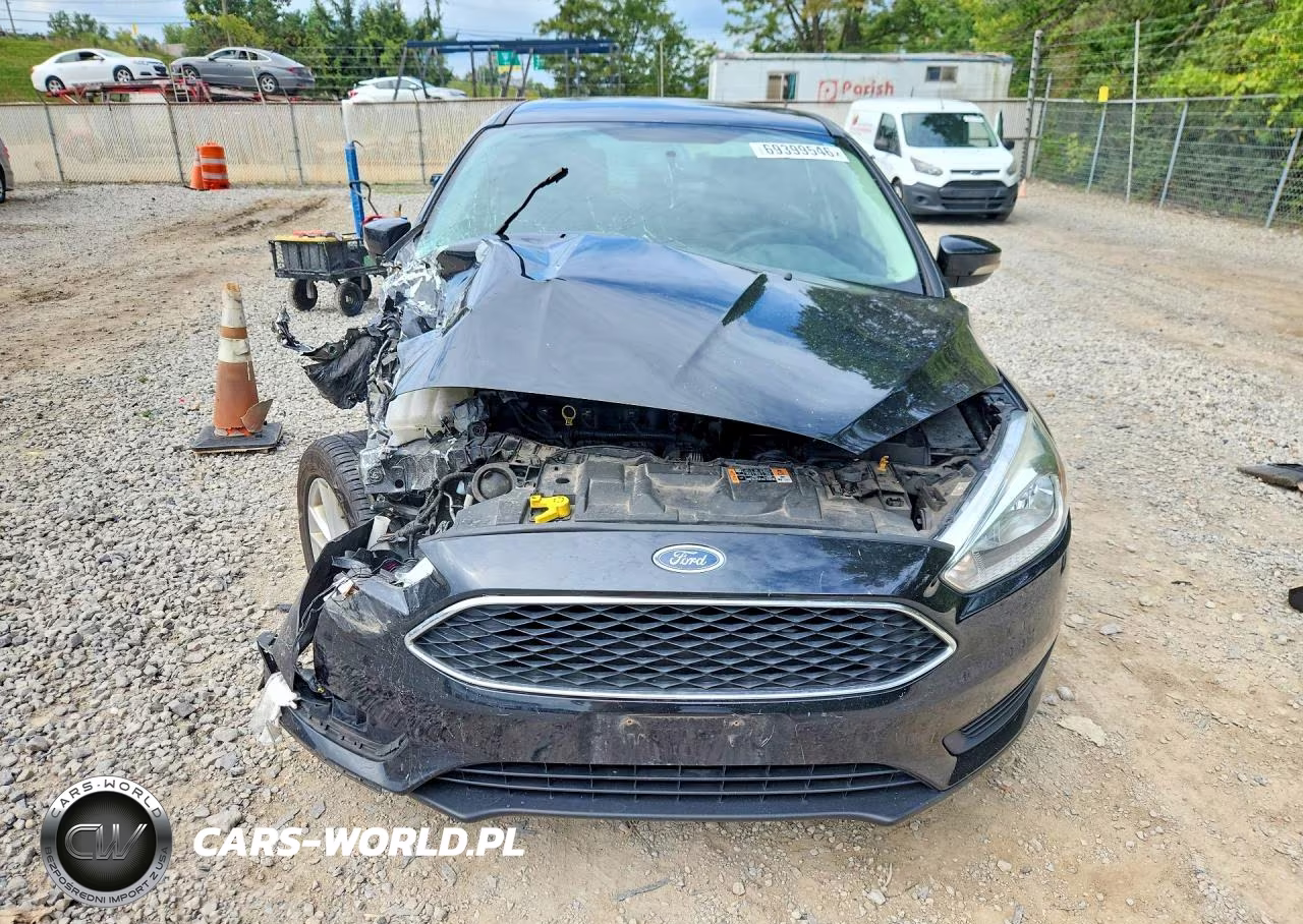 2015 Ford Focus Se VIN:1FADP3F20FL239603 - 5