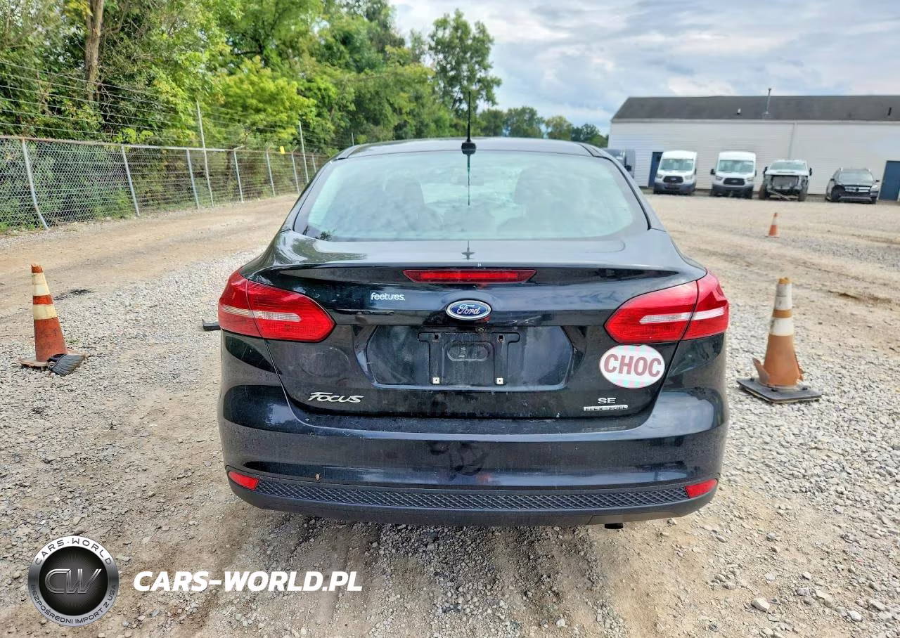 2015 Ford Focus Se VIN:1FADP3F20FL239603 - 6