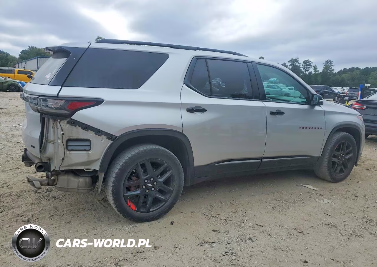 2019 Chevrolet Traverse Premier VIN:1GNEVKKW8KJ185004 - 3