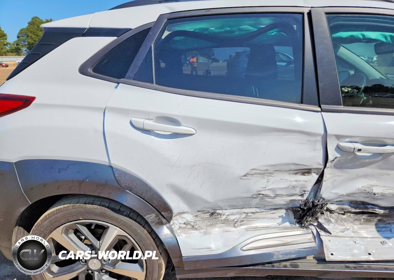 2021 Hyundai Kona Ultimate VIN:KM8K53A58MU640134 - 11