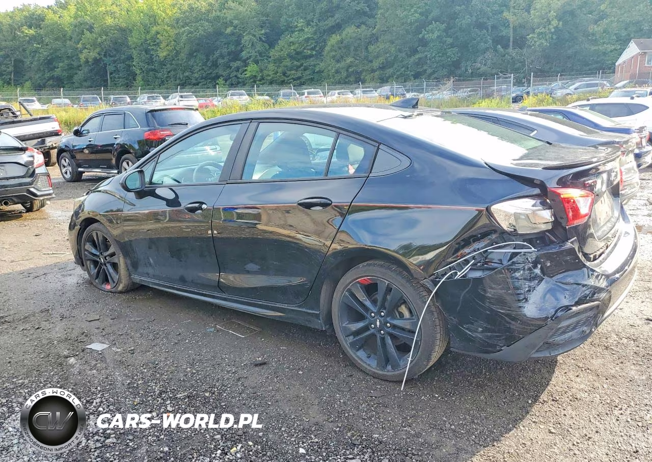 2018 Chevrolet Cruze Lt VIN:1G1BE5SM3J7139273 - 2