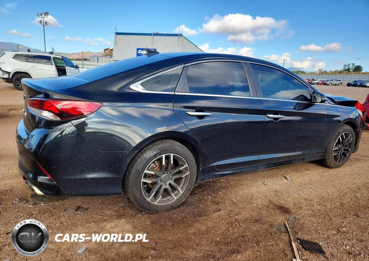2018 Hyundai Sonata Sel VIN:5NPE34AF1JH660950 - 3