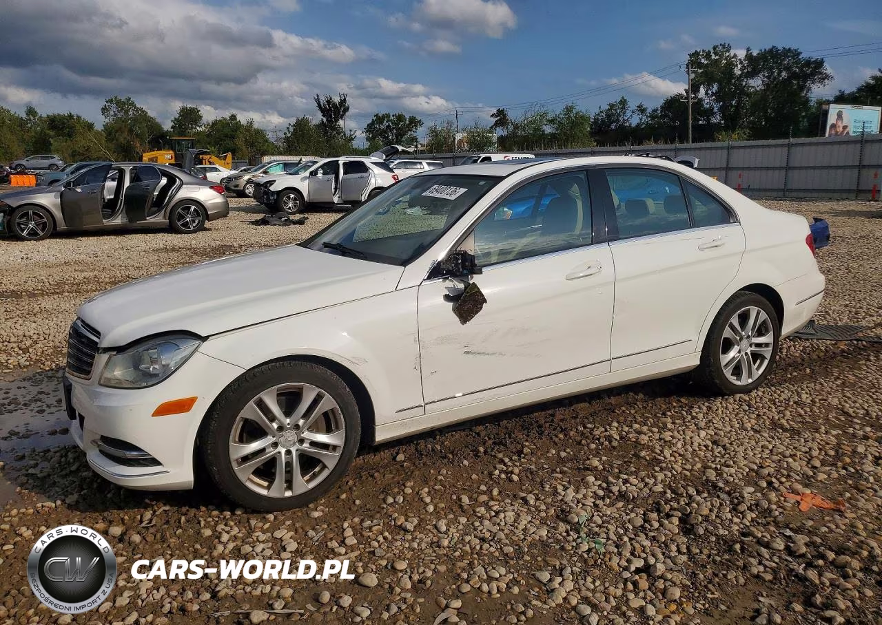 2013 Mercedes-Benz C 300 4Matic VIN:WDDGF8ABXDR266256 - 1