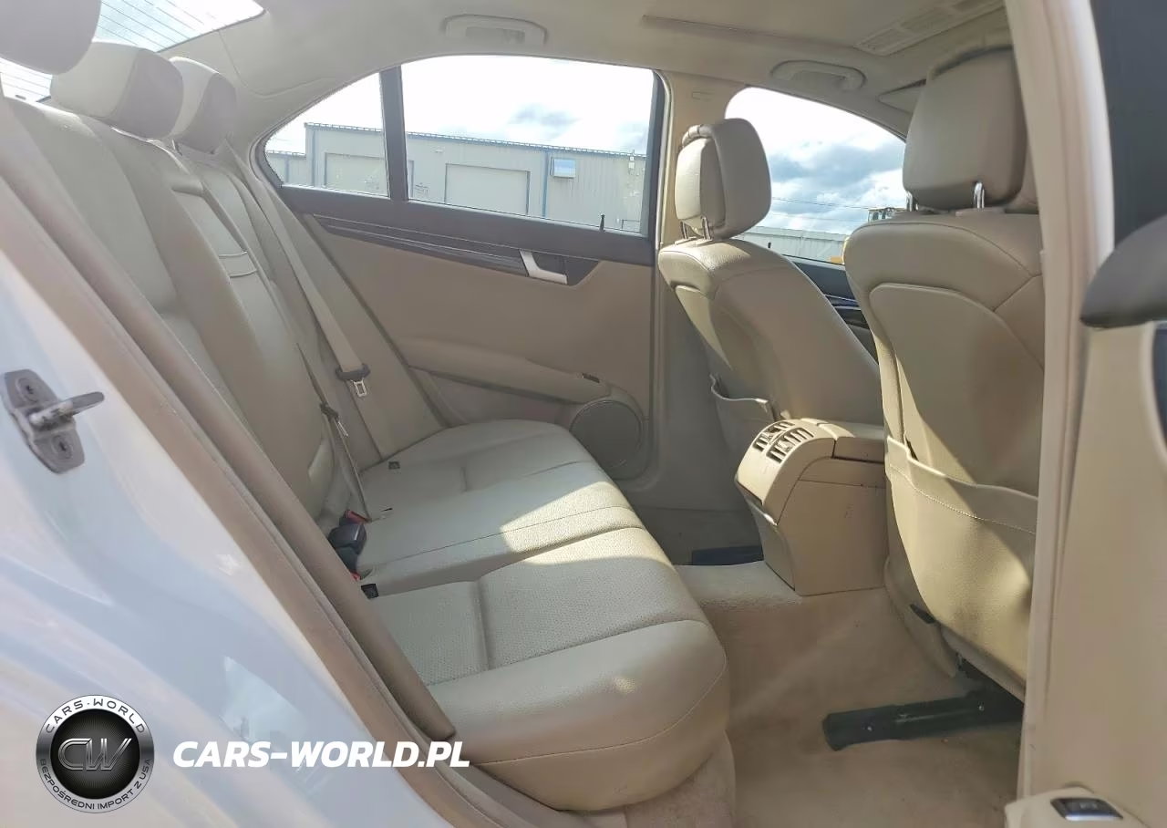 2013 Mercedes-Benz C 300 4Matic VIN:WDDGF8ABXDR266256 - 10