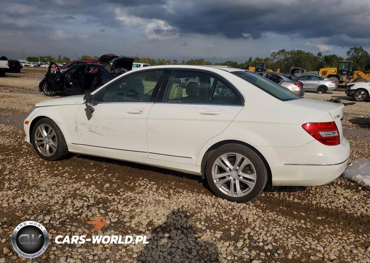 2013 Mercedes-Benz C 300 4Matic VIN:WDDGF8ABXDR266256 - 2