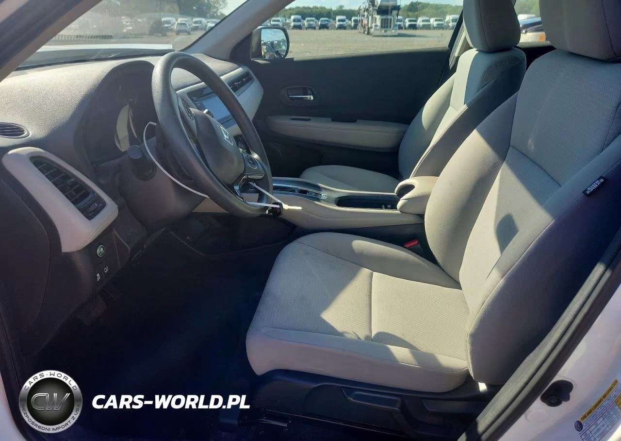 2021 Honda Hr-V Lx VIN:3CZRU6H38MM713349 - 7