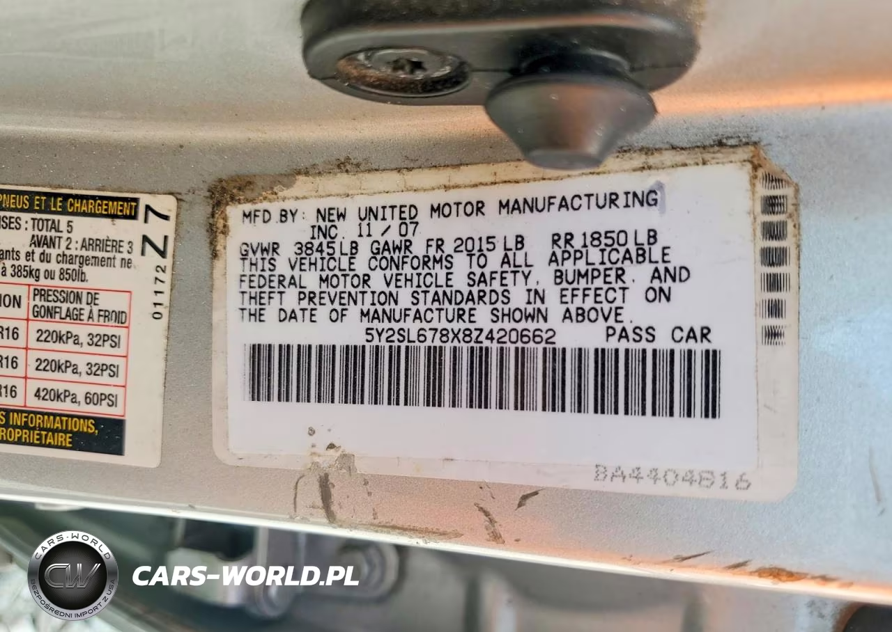 2008 Pontiac Vibe VIN:5Y2SL678X8Z420662 - 13