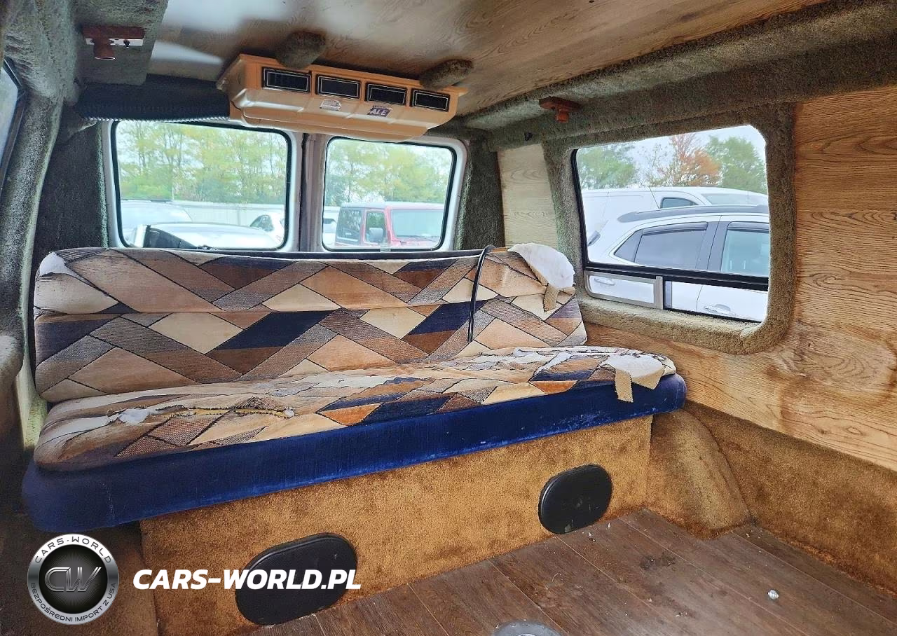 1983 Chevrolet G20 VIN:1GCEG25H3D7107309 - 11