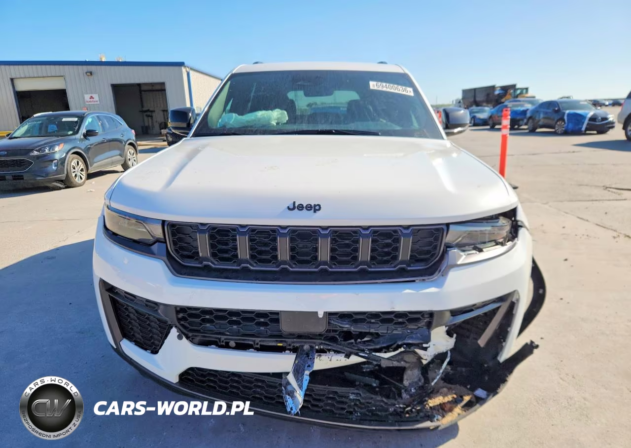 2026 Jeep Grand Cherokee Base VIN:1C4RJGAR7TC263292 - 5