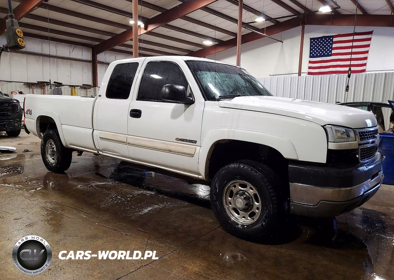 2005 Chevrolet Silverado K2500 Heavy Duty VIN:1GCHK29U05E299658 - 4