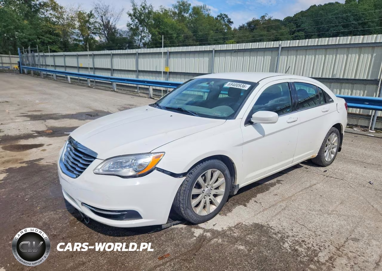 2011 Chrysler 200 Touring VIN:1C3BC1FBXBN624235 - 1