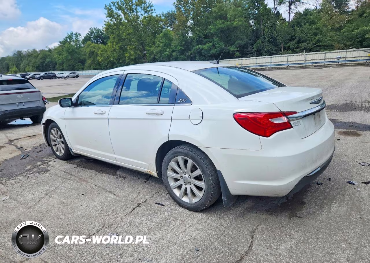 2011 Chrysler 200 Touring VIN:1C3BC1FBXBN624235 - 2