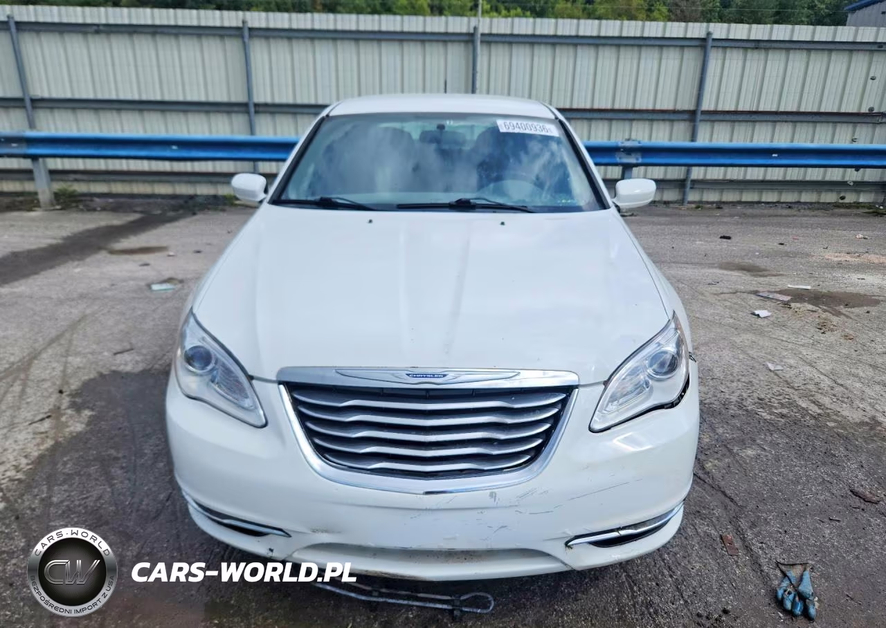 2011 Chrysler 200 Touring VIN:1C3BC1FBXBN624235 - 5