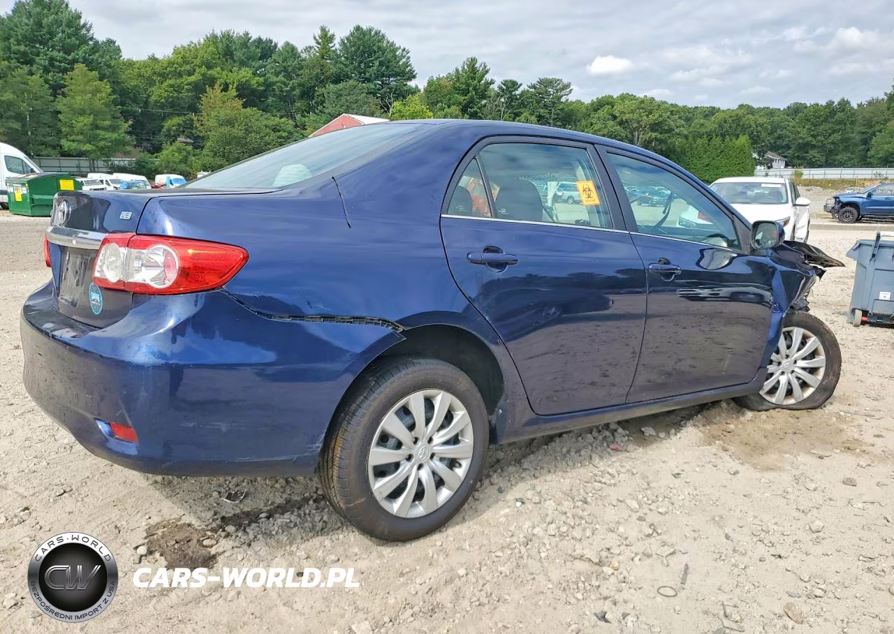 2013 Toyota Corolla Le VIN:2T1BU4EE3DC066319 - 3