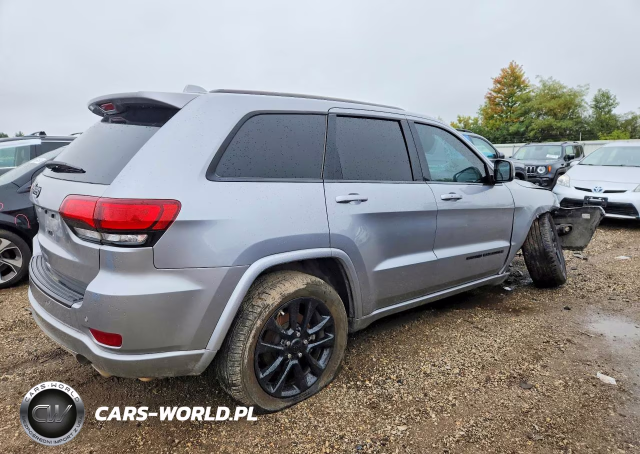 2021 Jeep Grand Cherokee Laredo VIN:1C4RJEAG6MC791197 - 3