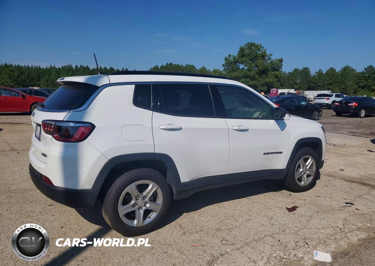 2023 Jeep Compass Latitude VIN:3C4NJDBN6PT525032 - 3