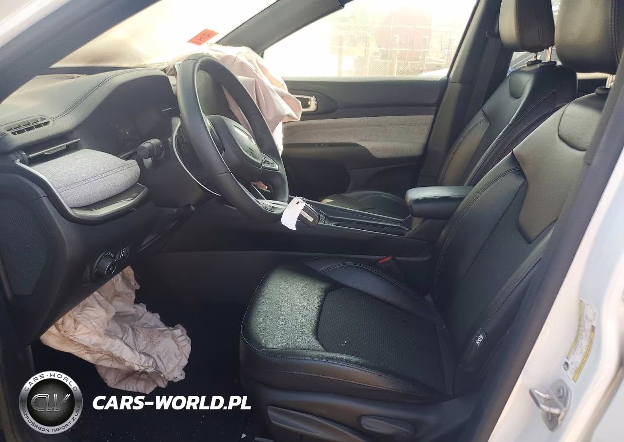 2023 Jeep Compass Latitude VIN:3C4NJDBN6PT525032 - 7