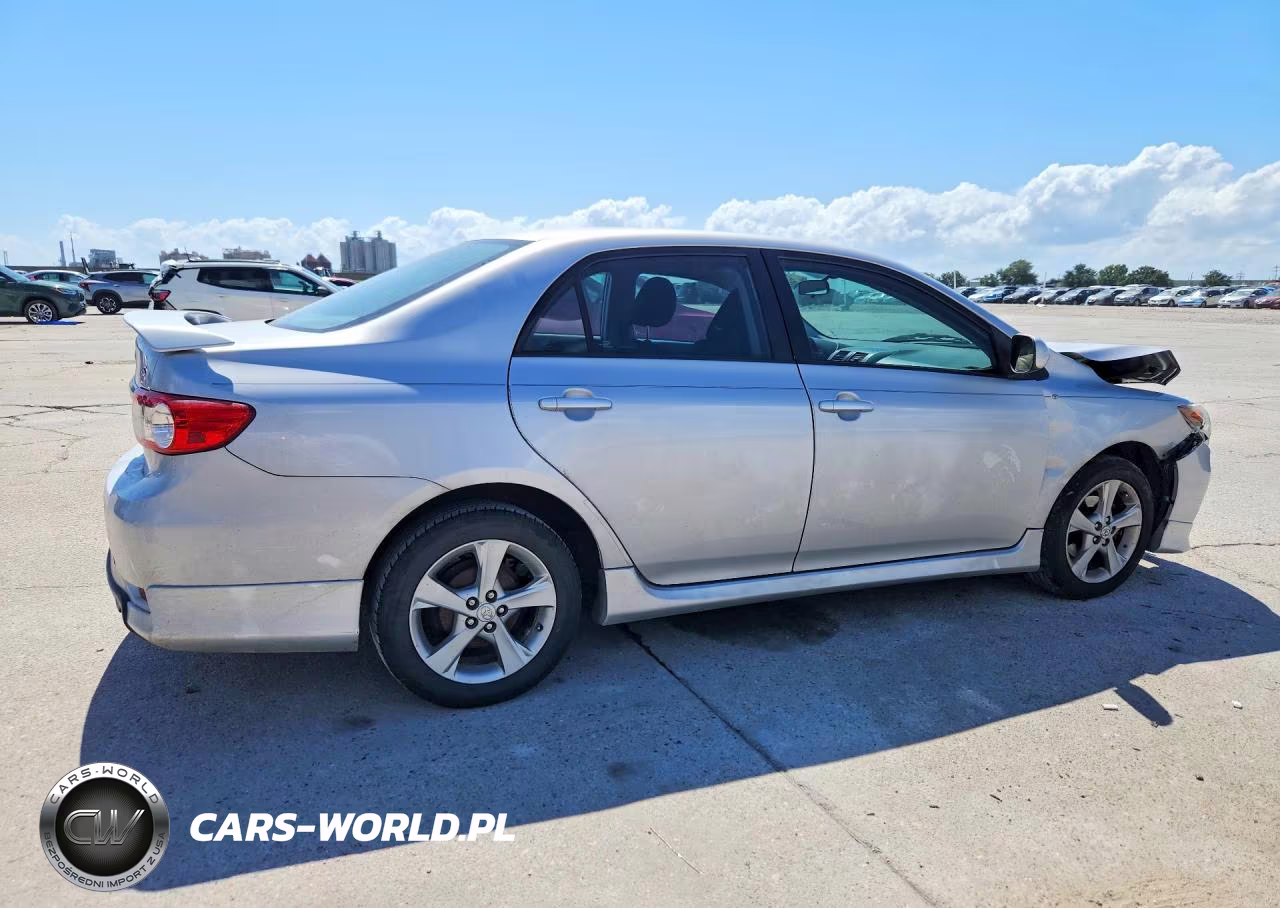 2011 Toyota Corolla S VIN:2T1BU4EE1BC706296 - 3