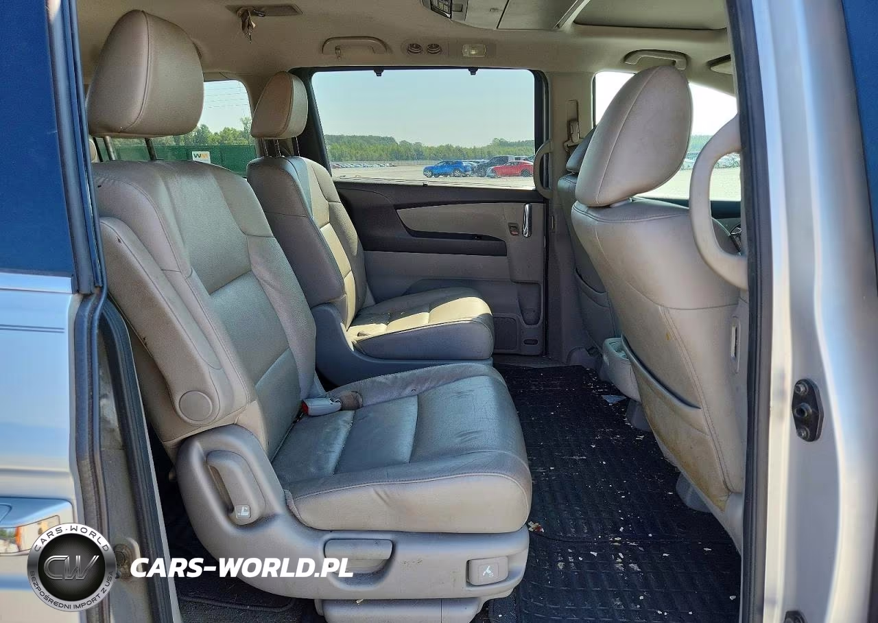 2014 Honda Odyssey Touring VIN:5FNRL5H92EB100978 - 11