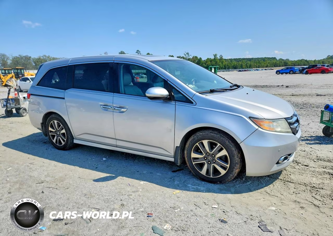 2014 Honda Odyssey Touring VIN:5FNRL5H92EB100978 - 4