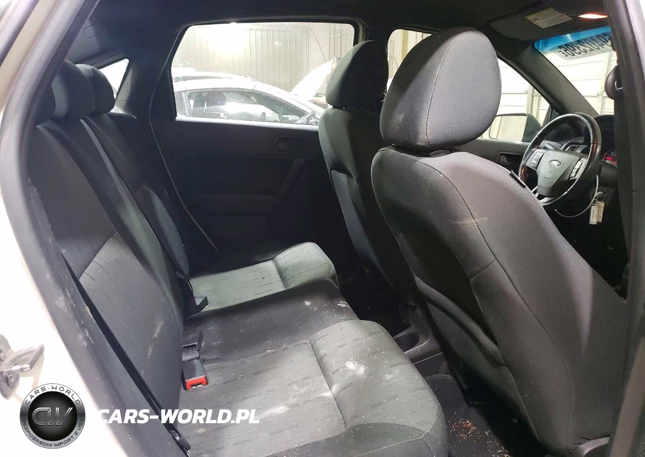 2010 Ford Focus Se VIN:1FAHP3FN9AW215593 - 10