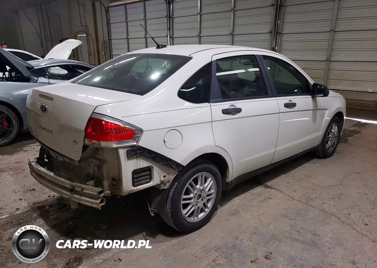2010 Ford Focus Se VIN:1FAHP3FN9AW215593 - 3