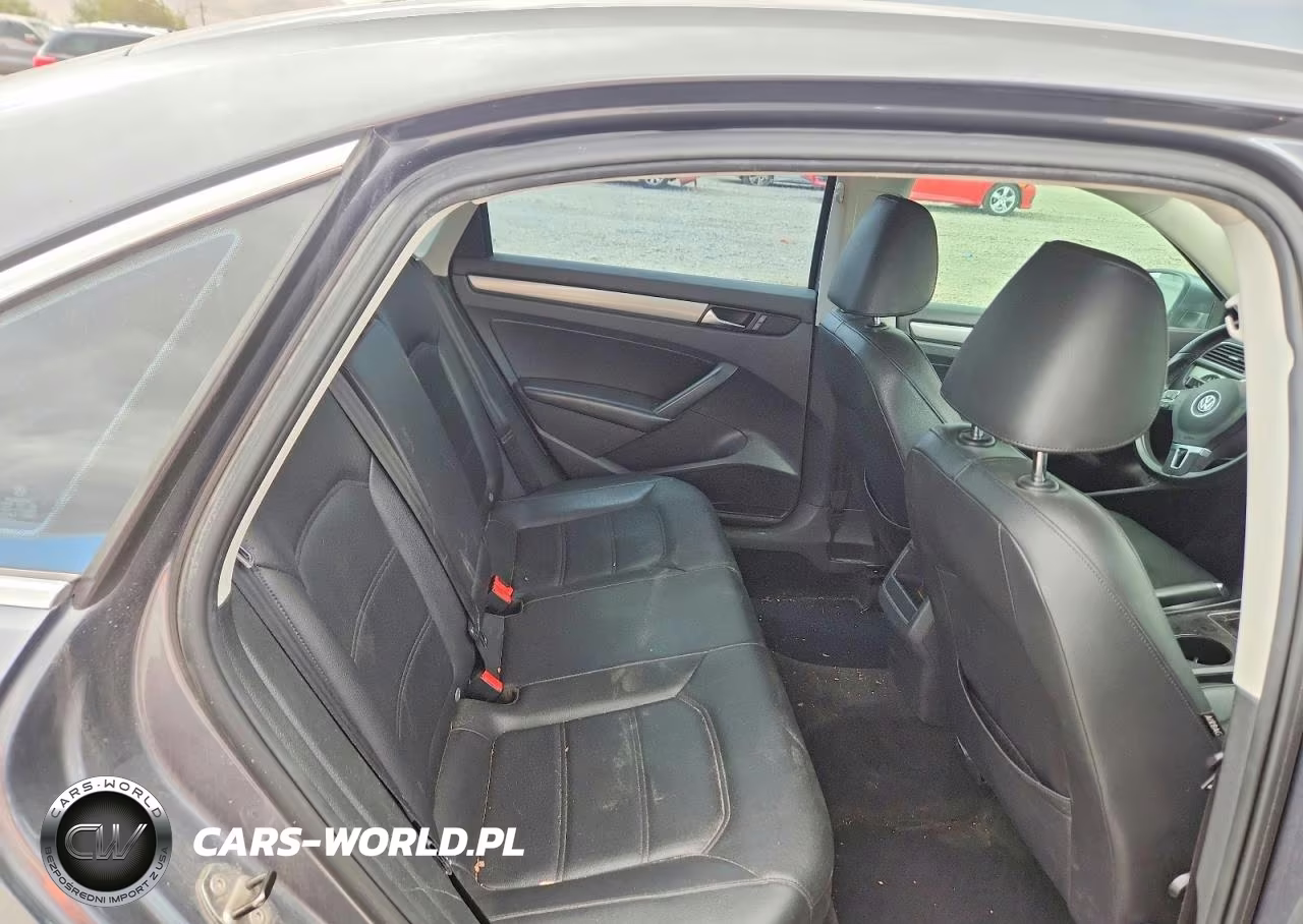 2014 Volkswagen Passat S VIN:1VWAT7A35EC021460 - 10