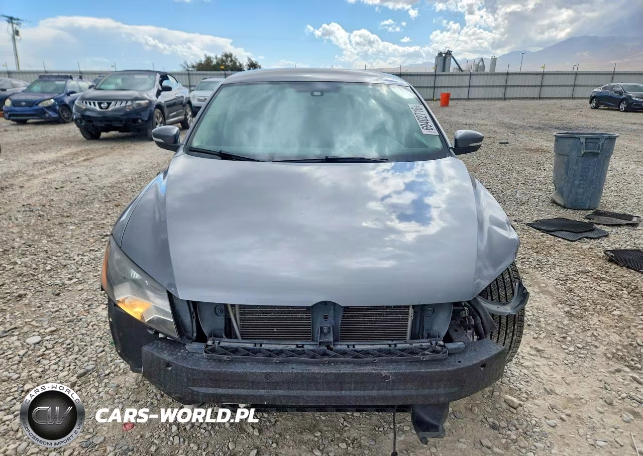 2014 Volkswagen Passat S VIN:1VWAT7A35EC021460 - 5