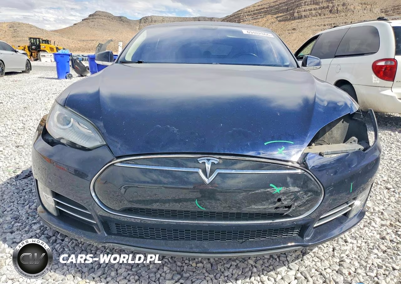 2014 Tesla Model S VIN:5YJSA1S11EFP49948 - 5