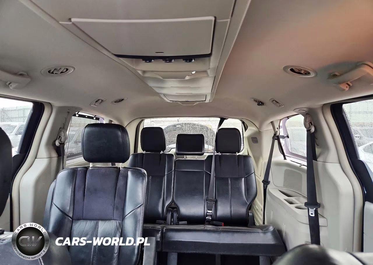 2012 Chrysler Town & Country Limited VIN:2C4RC1GG5CR218064 - 10