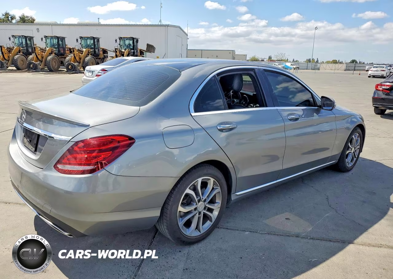 2016 Mercedes-Benz C 300 VIN:55SWF4JB6GU112957 - 3