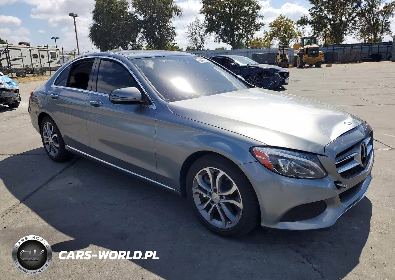 2016 Mercedes-Benz C 300 VIN:55SWF4JB6GU112957 - 4
