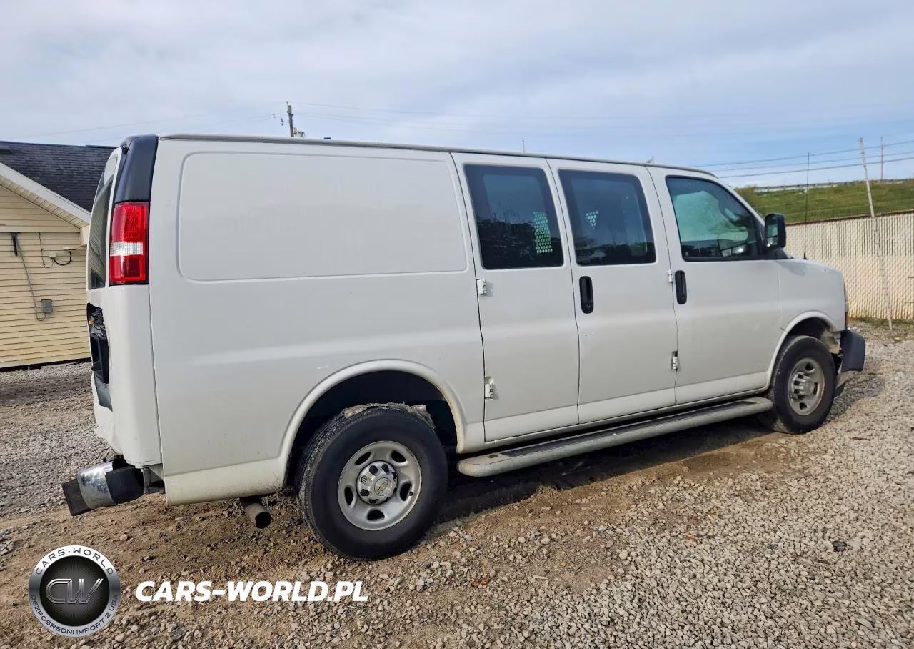 2022 Chevrolet Express G2500 VIN:1GCWGAFP1N1162611 - 3