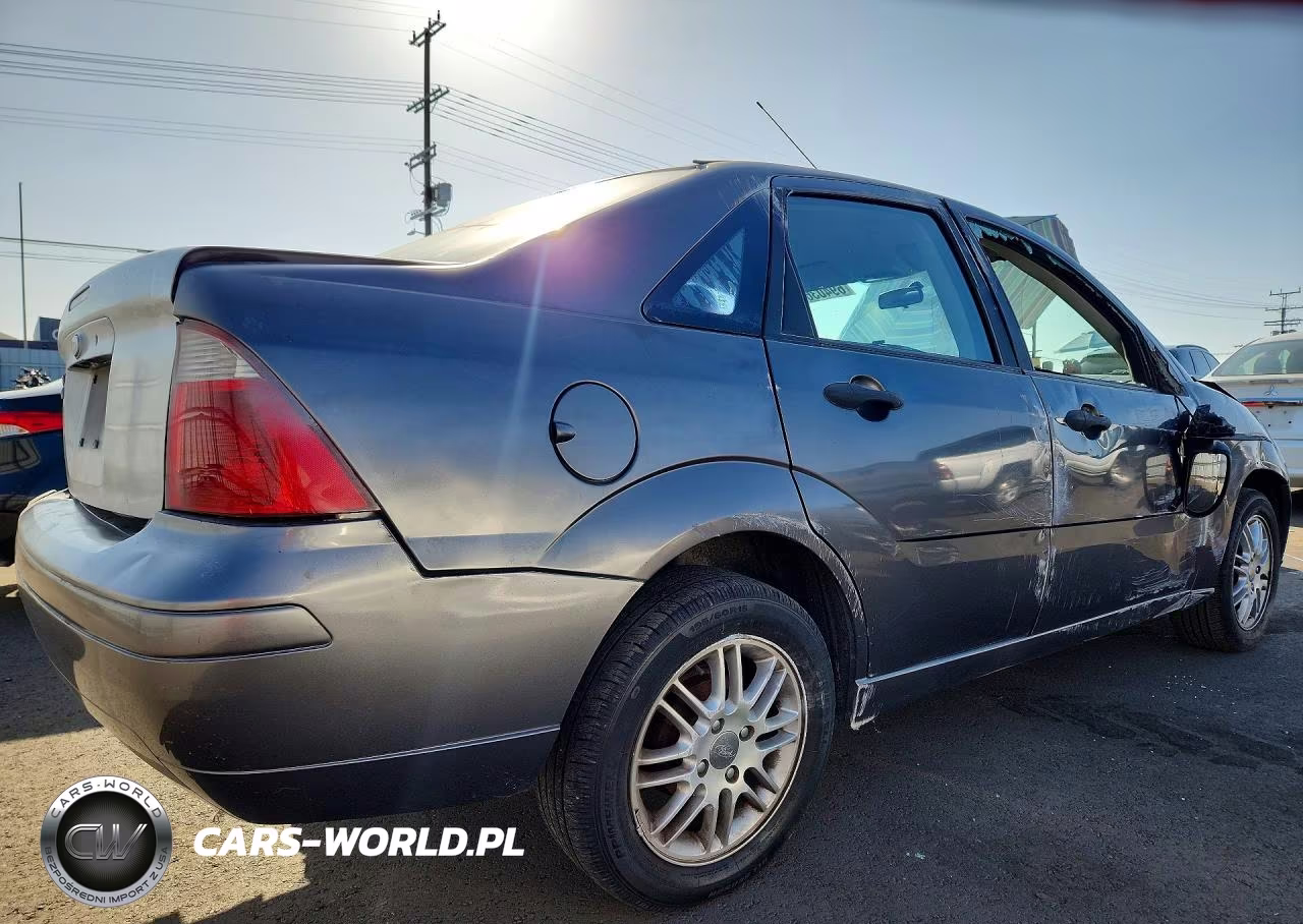 2007 Ford Focus Zx4 VIN:1FAFP34N17W108010 - 3